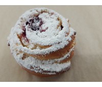 Улиточка с творогом и вишней
